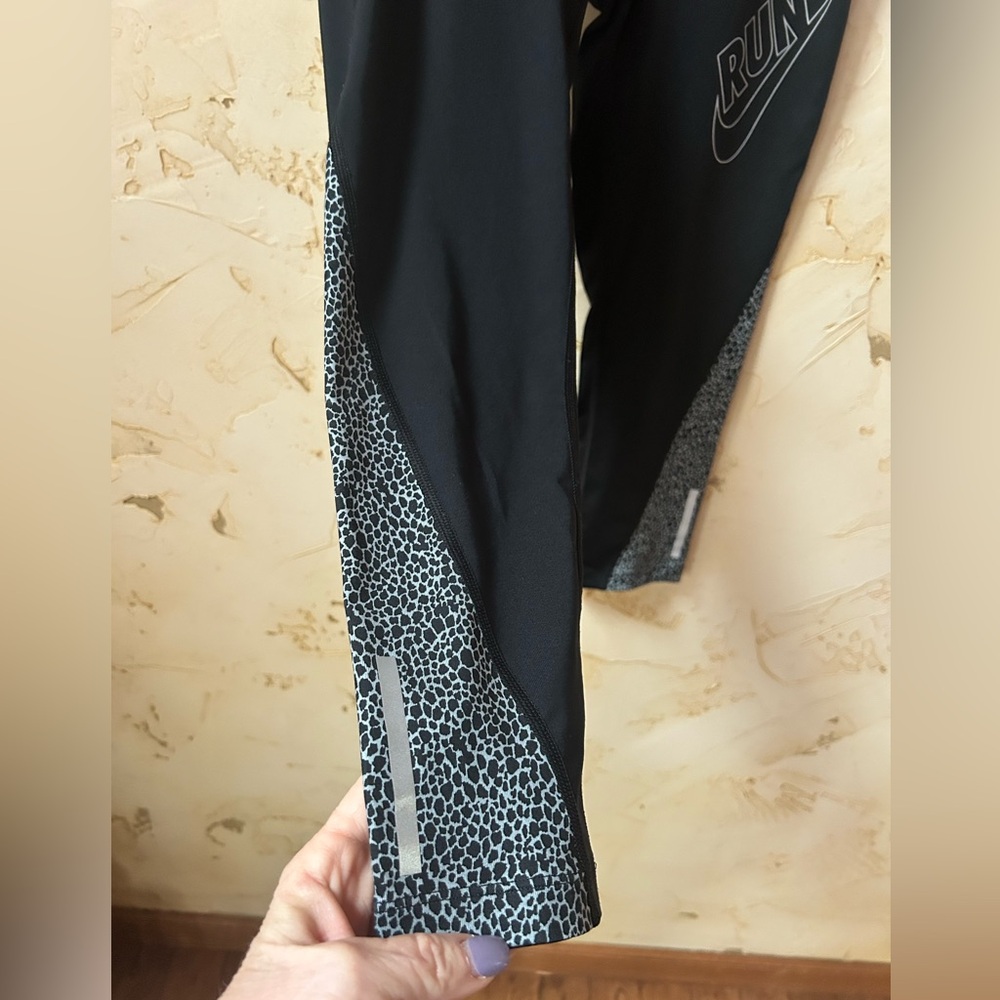 Nike Dri-FIT Capri Leggings Black Reflective Running S EUC Animal Print - Picture 2 of 10